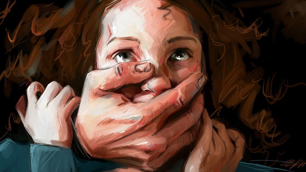 مجهولون يغتصبون فتاة ويلقونها عارية وسط الغابة