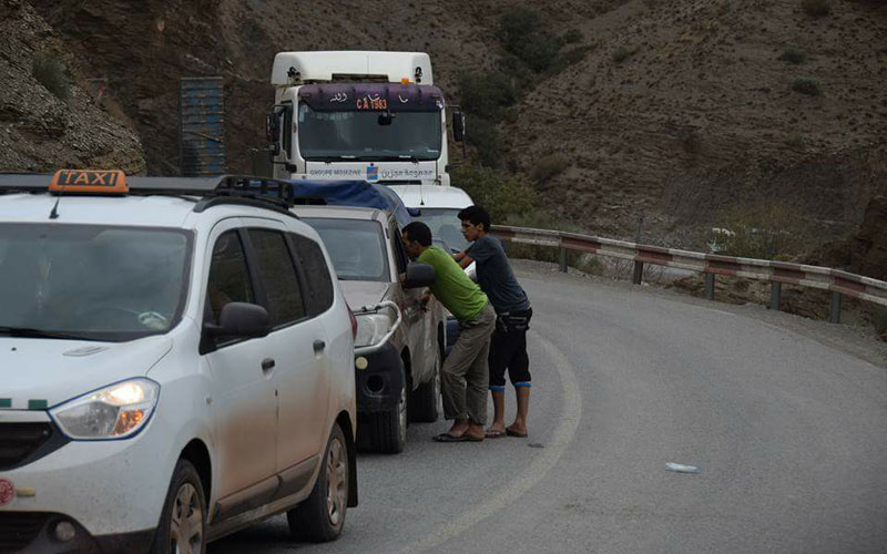أشغال تهيئة طريق تيشكا تضع أبناء الجنوب الشرقي في حالة إنتظارية متعبة