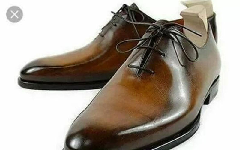 حذاء مولي الحسن يثير إعجاب المغاربة وهذا ثمنه