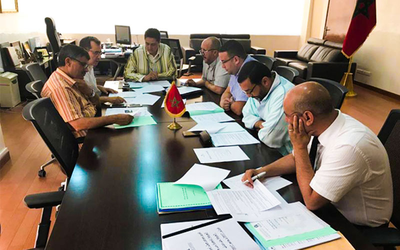 سلطات طنجة تحرر الملك العمومي وغرفة التجارة تحذر من الظاهرة