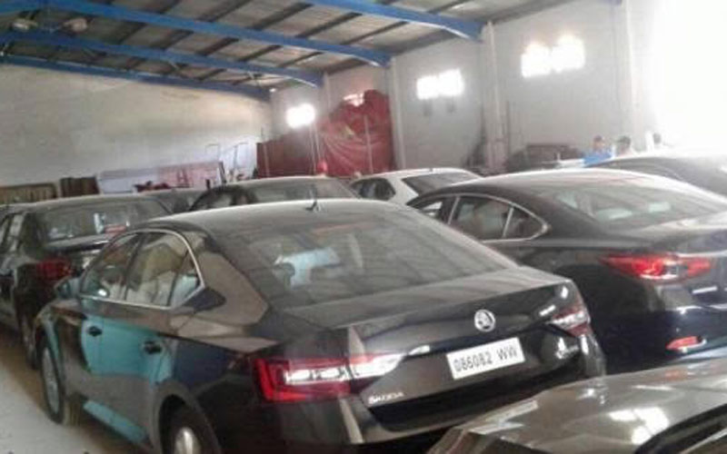 بالصور: وصول أسطول السيارات لعمدة طنجة الاسلامي 