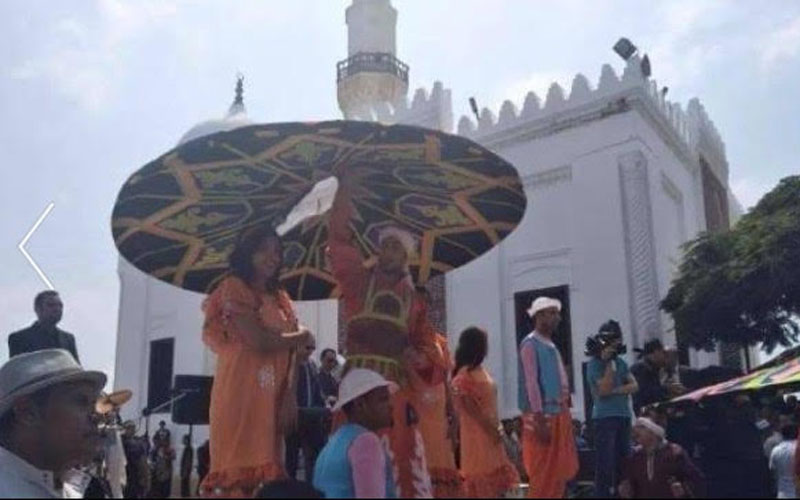   المصريين فتحو جامع جديد بالرقاصة 