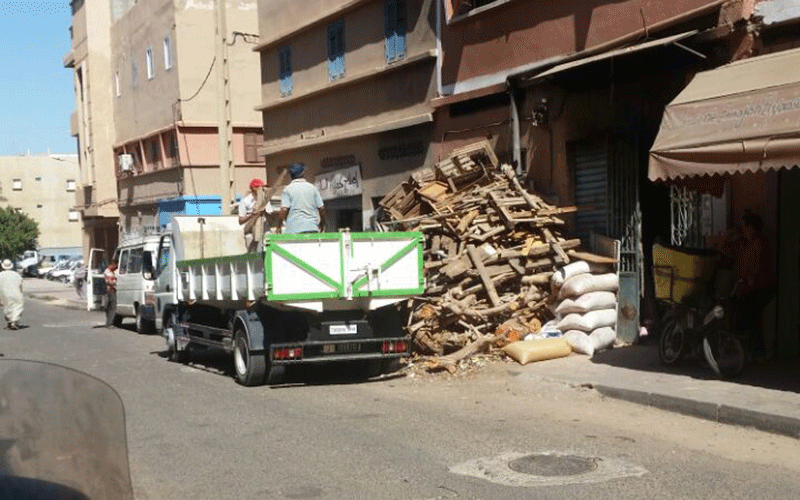 فضيحة ..استغلال شاحنة تابعة لبلدية تيزنيت في مصالح شخصية
