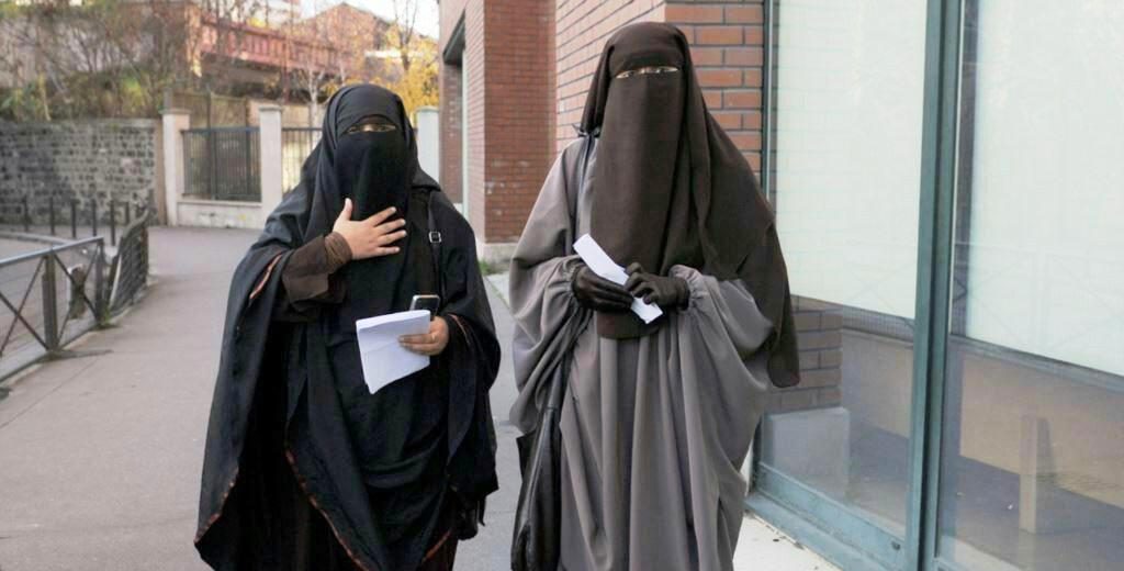 وزارة التربية والتعليم الجزائرية تمنع النقاب في المدارس