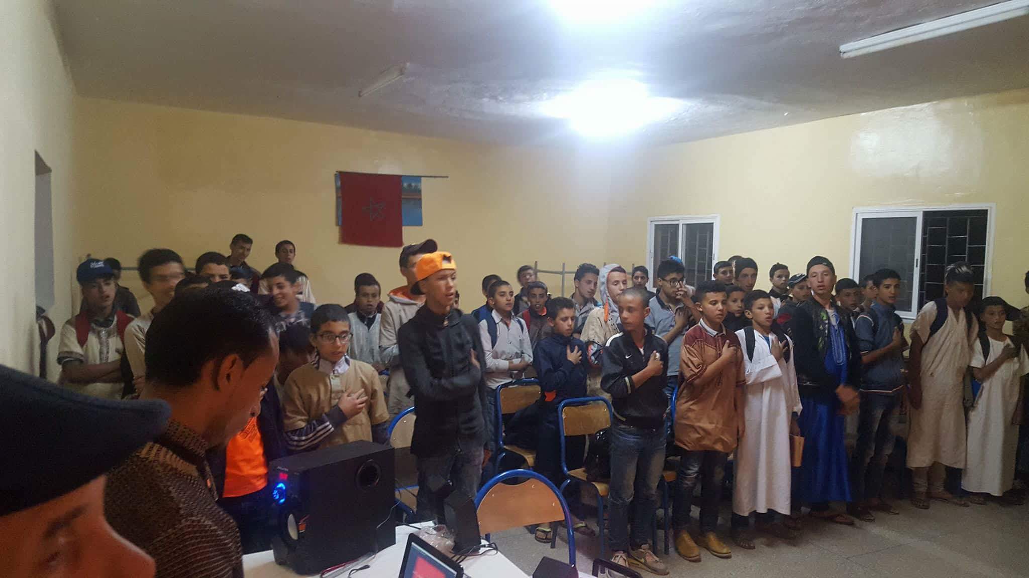  بنواحي تيزنيت شباب بدار الطالب اداوسملال يحتفلون بالذكرى 42 للمسيرة الخضراء و و الذكرى 61 لعيد الاستقلال
