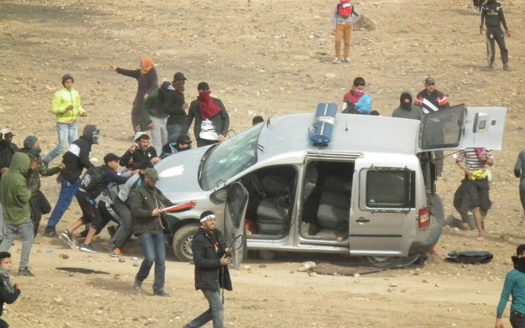 إصابات في صفوف القوات العمومية بجرادة