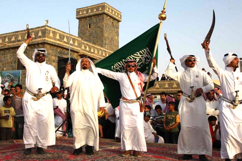 بعد انتقادهم ‘هيئة ترفيه’ آل الشيخ.. السعودية تعتقل شخصيات بارزة