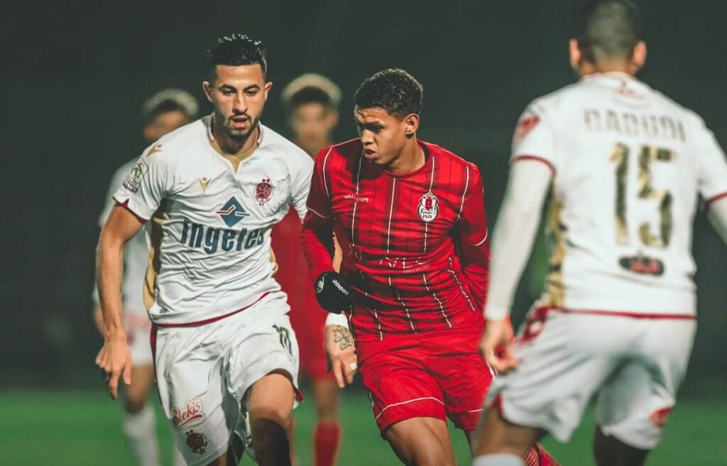في مباراة مثيرة.. الفتح الرياضي يفوز على الوداد الرياضي