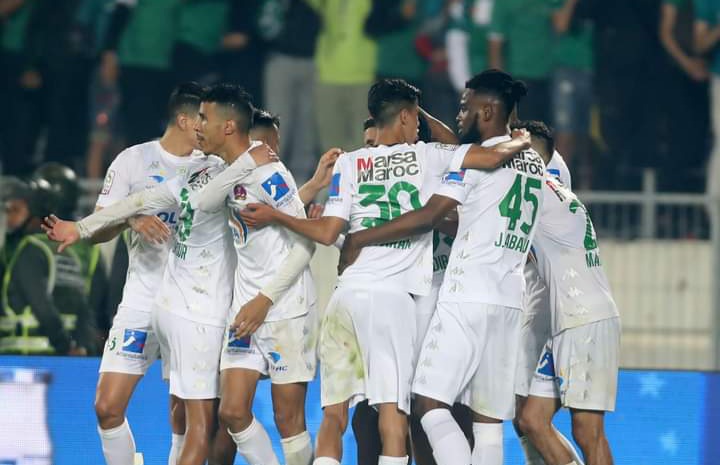 تمهيدا لمغادرته في “الميركاتو”.. لاعب يقاطع تداريب الرجاء إلى نهاية الموسم