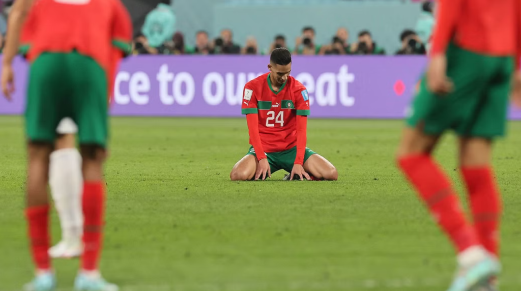 بدر بانون مدافع المنتخب المغرب من منافسات كأس العالم