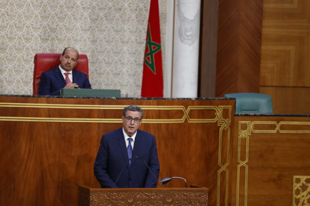 عزيز أخنوش رئيس الحكومة خلال الجلسة الشهرية بمجلس المستشارين