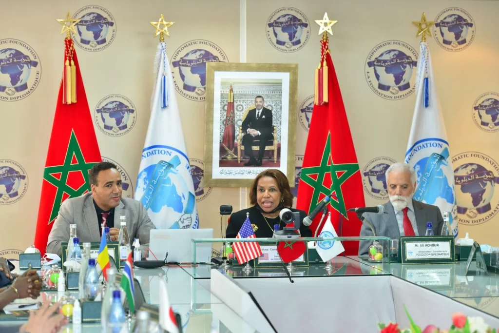 السيناتور كارول موسلي براون في زيارة سابقة للمغرب