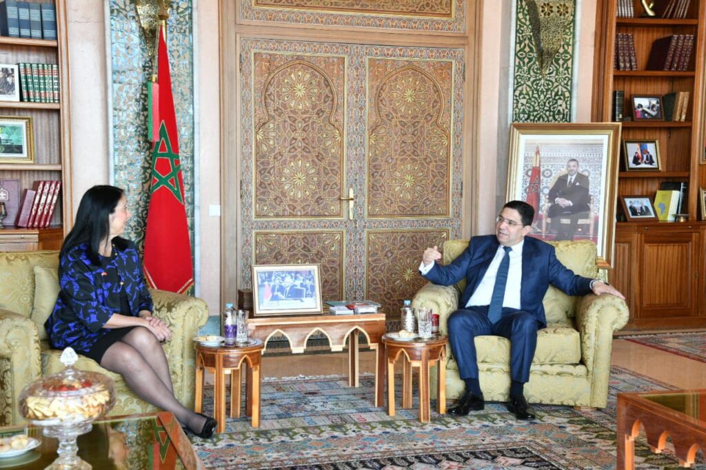 ناصر بوريطة خلال استضافته مساعدة وزير الخارجية الأمريكية لشؤون المنظمات الدولية