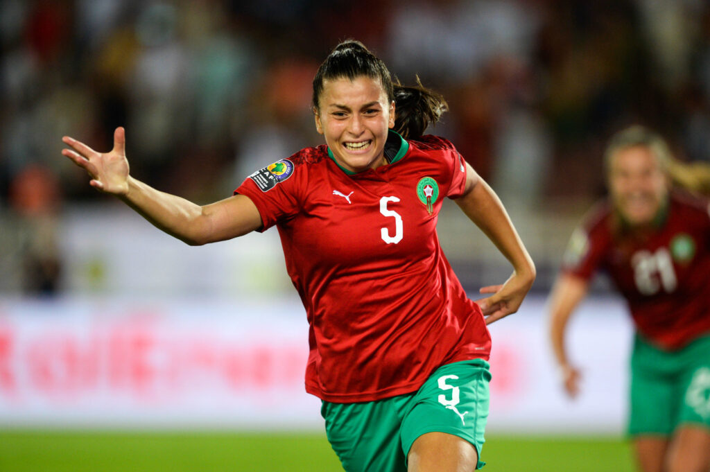 نسرين الشاد مدافعة المنتخب المغربي النسوي