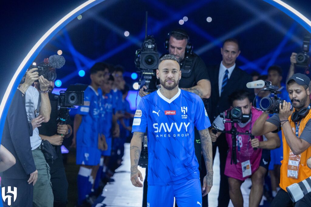 في حفل الاستقبال التاريخي.. نيمار يقطع وعدا أمام جماهير الهلال السعودي