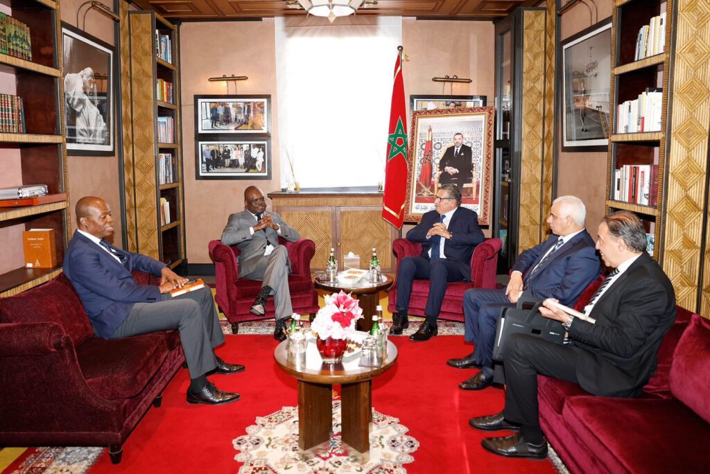عزيز أخنوش يجري مباحثات مع المدير العام للمراكز الإفريقية لمكافحة الأمراض والوقاية منها