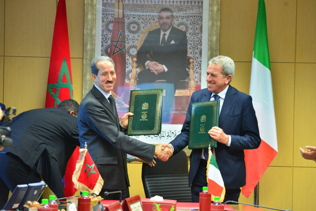 المغرب وإيطاليا يوقعان مذكرة لتعزيز التعاون القضائي