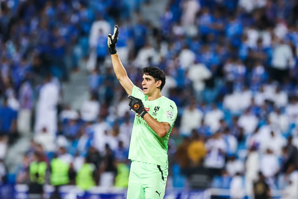حارس المرمى المنتخب المغربي والهلال السعودي ياسين بونو