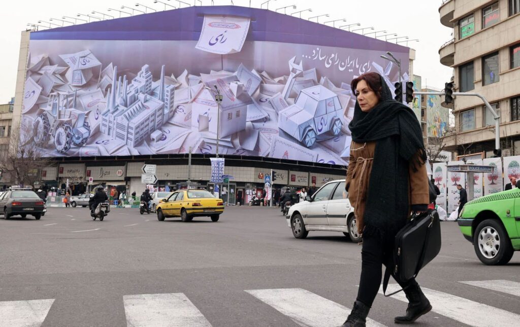 فتح مراكز الاقتراع في إيران للانتخابات التشريعية