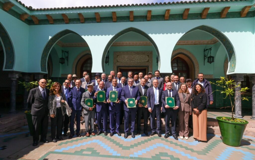 رئيس الحكومة يشرف على توقيع اتفاق جولة أبريل 2024 بين الحكومة والمركزيات النقابية والمنظمات والجمعيات المهنية للشغالين