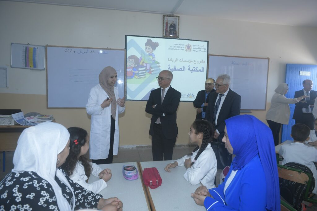 توفير مكتبات صفية للتلميذات والتلاميذ وفق برنامج للمواكبة داخل الفصول الدراسية وخارج أوقات الدراسة