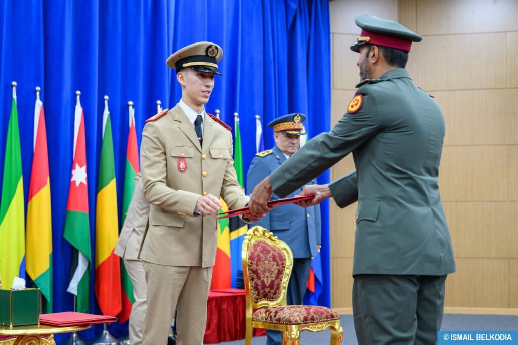 ولي العهد الأمير مولاي الحسن يترأس بالقنيطرة حفل تخرج الفوج 24 للسلك العالي للدفاع والفوج 58 لسلك الأركان