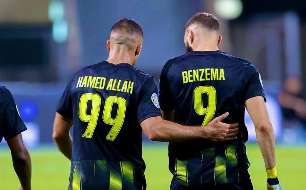 كريم بنزيما وعبد الرزاق حمد الله