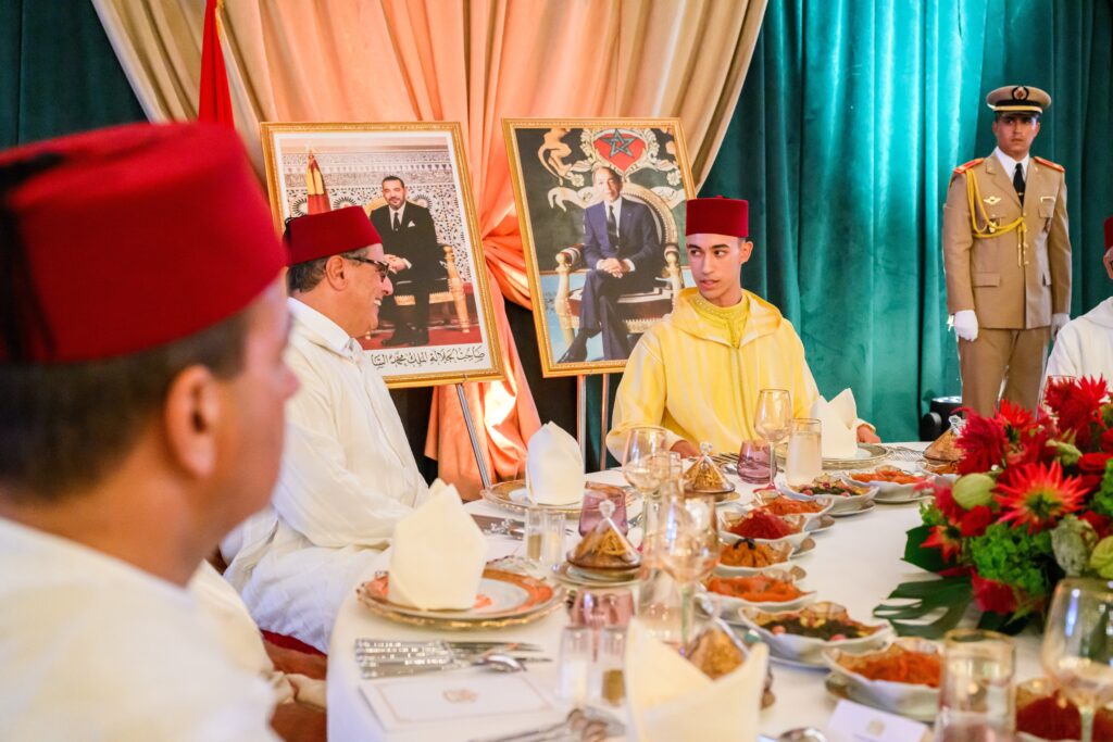ولي العهد مولاي الحسن يرأس مأدبة غداء بتطوان