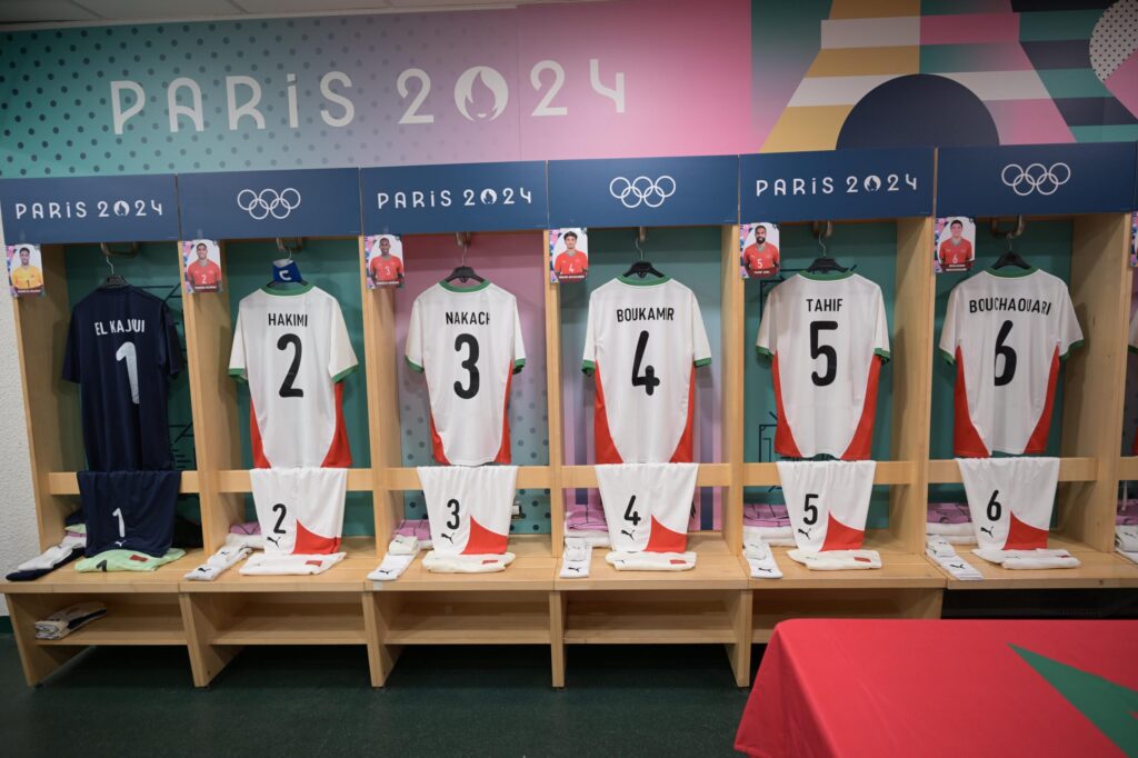 مستودع ملابس المنتخب الأولمبي المغربي
