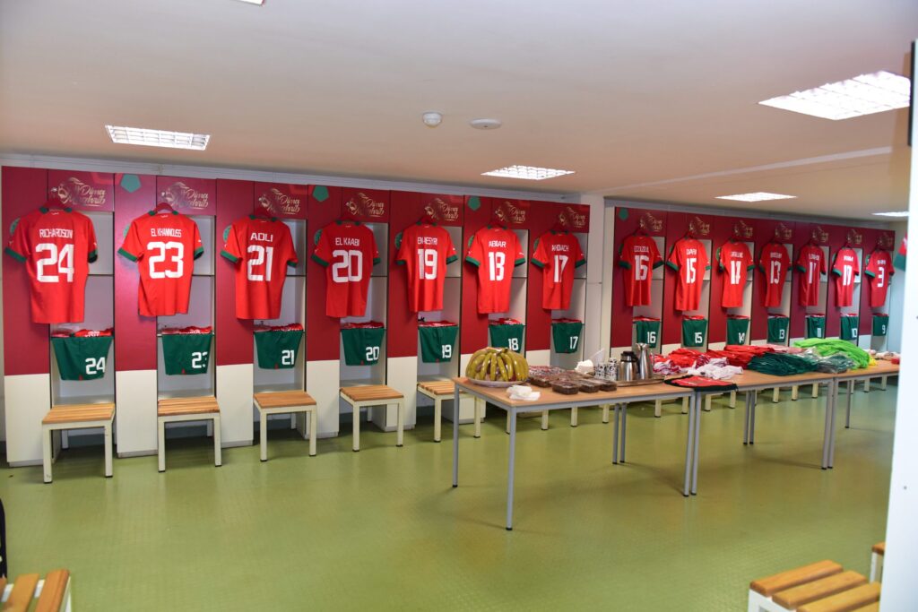 مستودع ملابس المنتخب الوطني المغربي بالملعب الكبير بأكادير