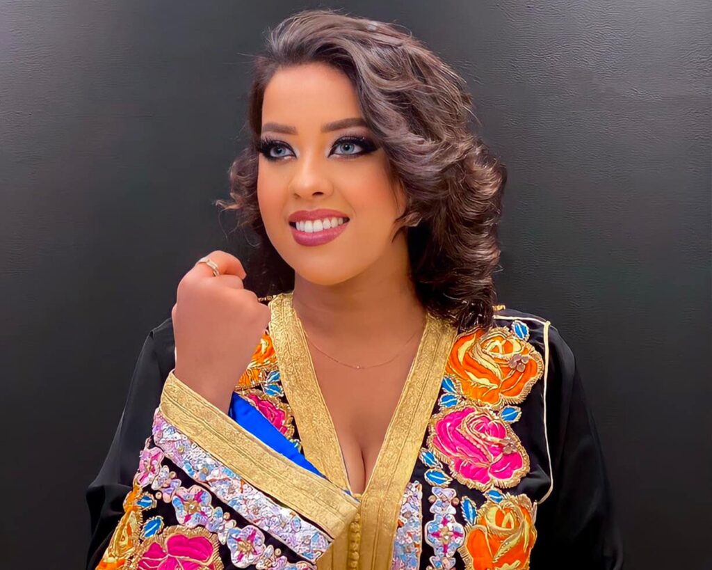 الفنانة دليلة بلكاس