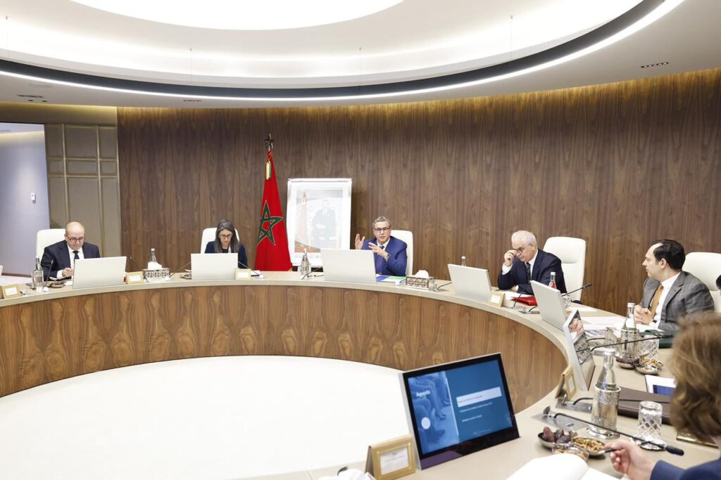 أخنوش يترأس اجتماعا حول إنعاش التشغيل
