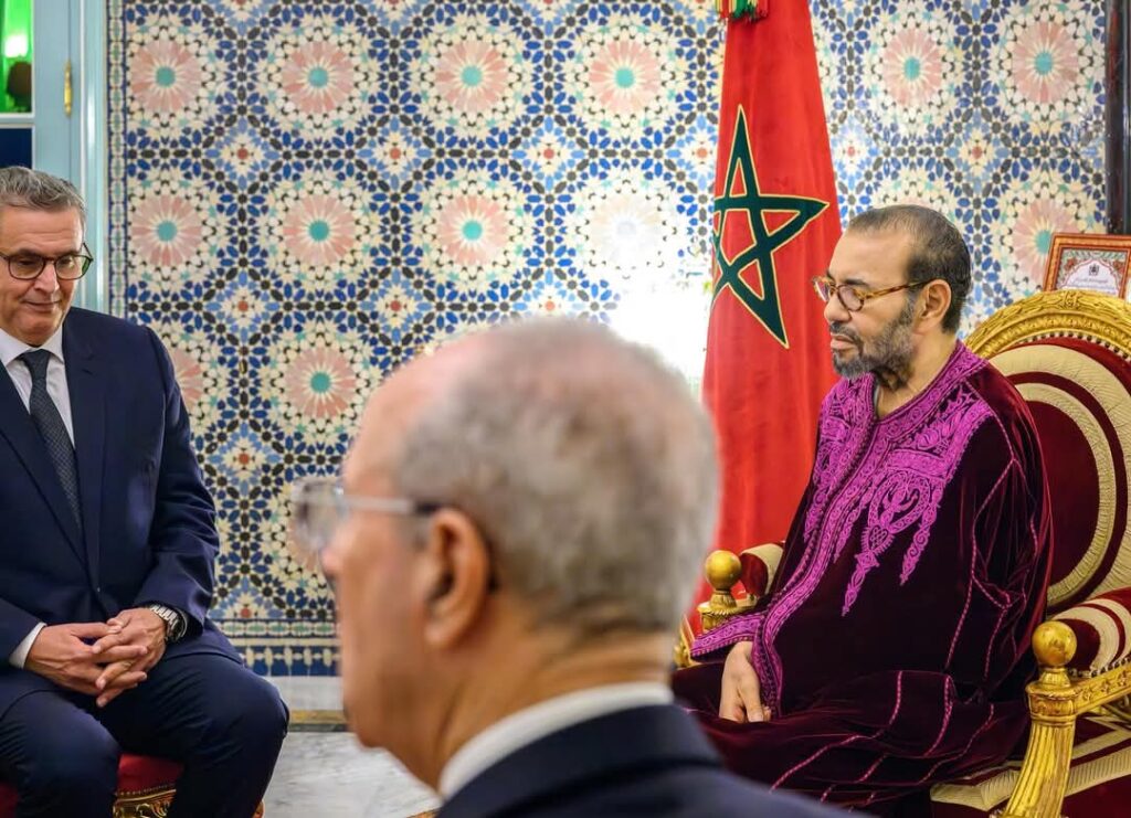 ترأس صاحب الجلالة الملك محمد السادس، نصره الله، اليوم الاثنين بالقصر الملكي بالدار البيضاء، جلسة عمل خُصصت لموضوع مُراجعة مدونة الأسرة