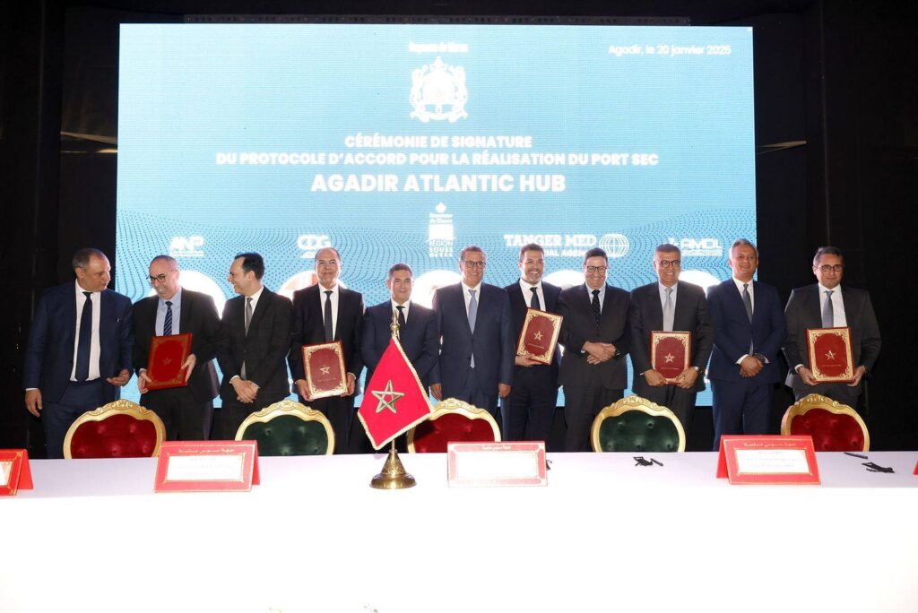 رئيس الحكومة يترأس مراسيم توقيع بروتوكول تفاهم لإنجاز الميناء الجاف لأكادير