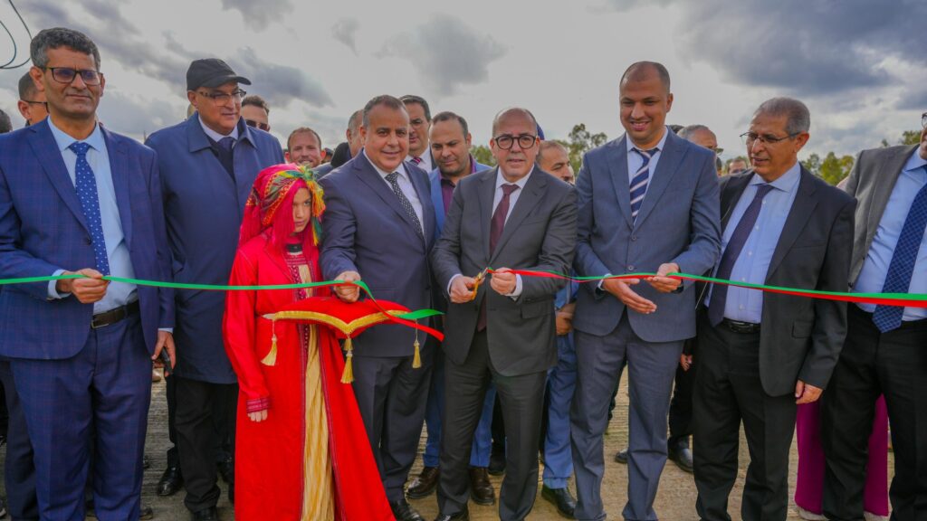وزير الفلاحة يطلق مشاريع مهيكلة للتنمية الفلاحية بتطوان وشفشاون وزير الفلاحة يدشن ويشرف على إطلاق مشاريع مهيكلة للتنمية الفلاحية والقروية بتطوان وشفشاون
