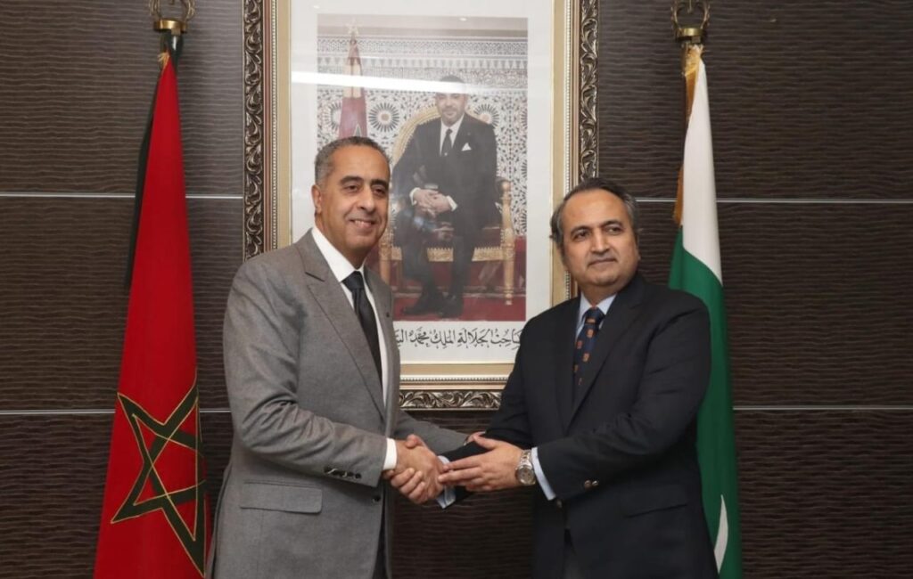 استقبل عبد اللطيف حموشي المدير العام للأمن الوطني والمراقبة التراب الوطني، يومه الاثنين 20 يناير 2025 بالرباط، سلمان الشودري المفتش العام للشرطة بالنيابة بوزارة الداخلية بالجمهورية الإسلامية الباكستانية، الذي يقوم بزيارة عمل للمملكة المغربية على رأس وفد أمني هام.
