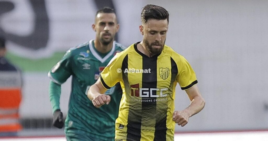 المغرب الفاسي ضد الرجاء الرياضي