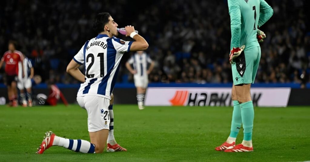 نايف أكرد يكسر صيامه في مباراة ريال سوسيداد ومانشستر يونايتد بالدوري الأوروبي