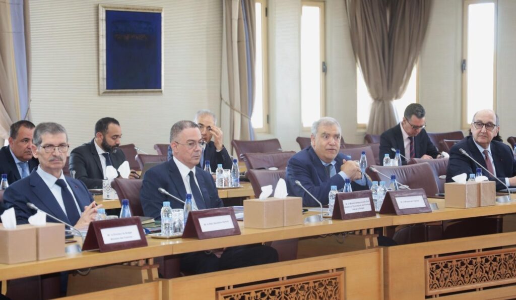 اجتماع بالرباط لتقييم مدى تقدم الأشغال المتعلقة بإنشاء وإعادة تأهيل الملاعب بالمدن الست المستضيفة لمباريات كأس أمم إفريقيا 2025