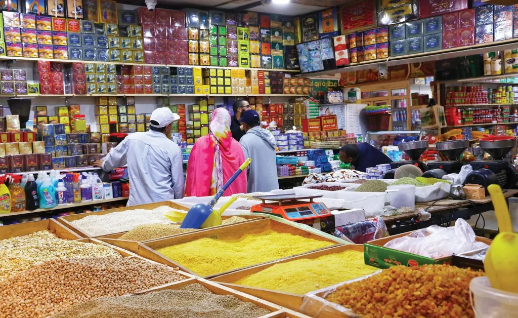 محل بقالة لبيع المواد الغذائية