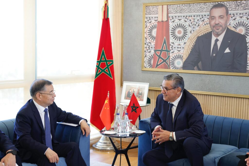أخنوش يتباحث بالرباط مع مسؤول بالحزب الشيوعي الصيني