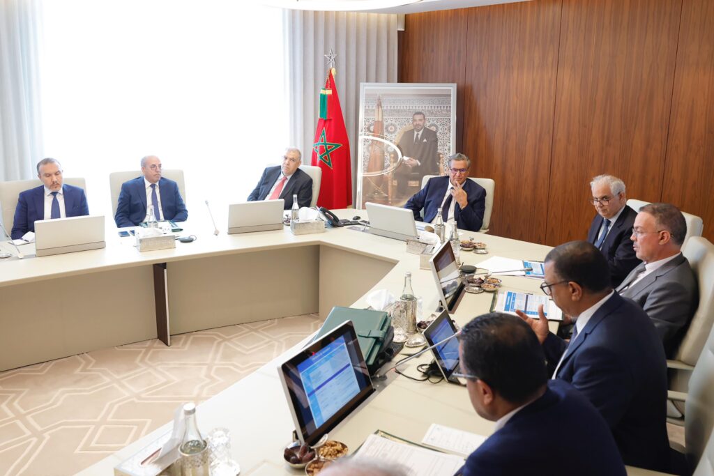 رئيس الحكومة يترأس اجتماعا للجنة قيادة البرنامج الوطني للتزويد بالماء الشروب ومياه ‏السقي 2020-2027