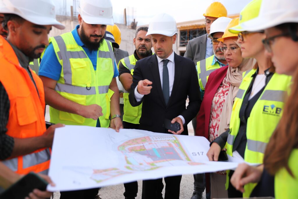 زيارة ميدانية للوزير التهراوي لمستشفيات إفران وأزرو وفاس لمتابعة الأشغال