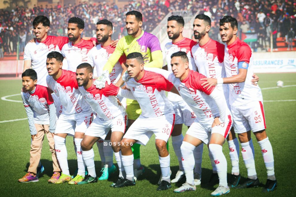 الدفاع الحسني الجديدي يتعادل مع ضيفه النادي المكناسي