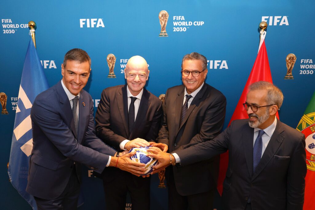 نيويورك.. أخنوش يشارك في اجتماع للفيفا بشأن التحضيرات لكأس العالم 2030