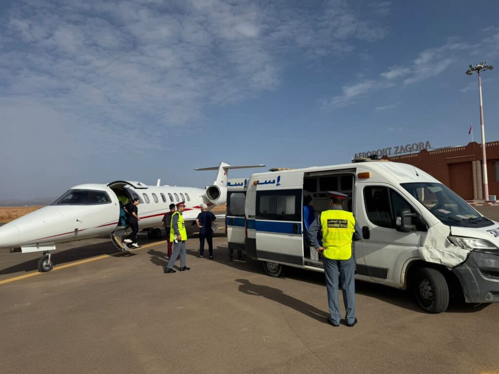طفل مصاب بمرض نادر يُنقل جوا من زاكورة إلى الرباط