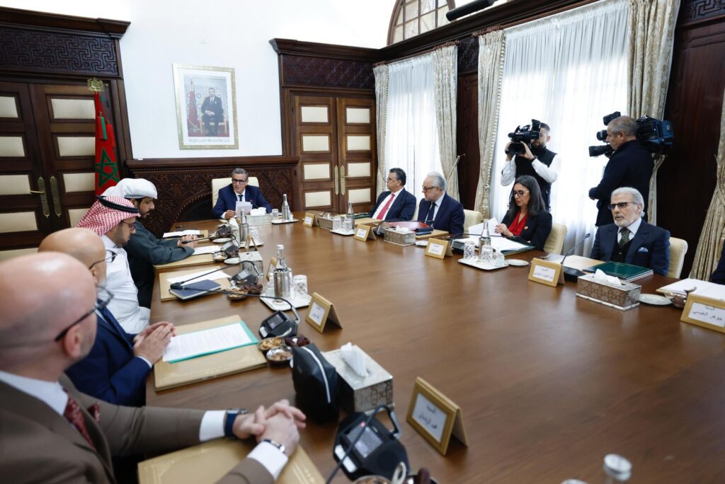 رئيس الحكومة يترأس اجتماعا مع وفد من مسؤولي مجموعة العمل المالي لمنطقة الشرق الأوسط وشمال إفريقيا