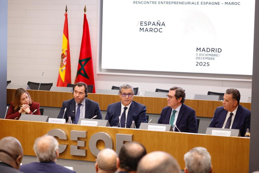 عزيز أخنوش رئيس الحكومة خلال الاجتماع رفيع المستوى بين الحكومتين المغربية والاسبانية