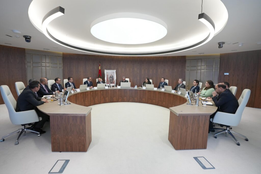 رئيس الحكومة يترأس اجتماع تقديم الخطة الاستراتيجية للشركة الوطنية لإنجاز وتدبير المنشآت الرياضية