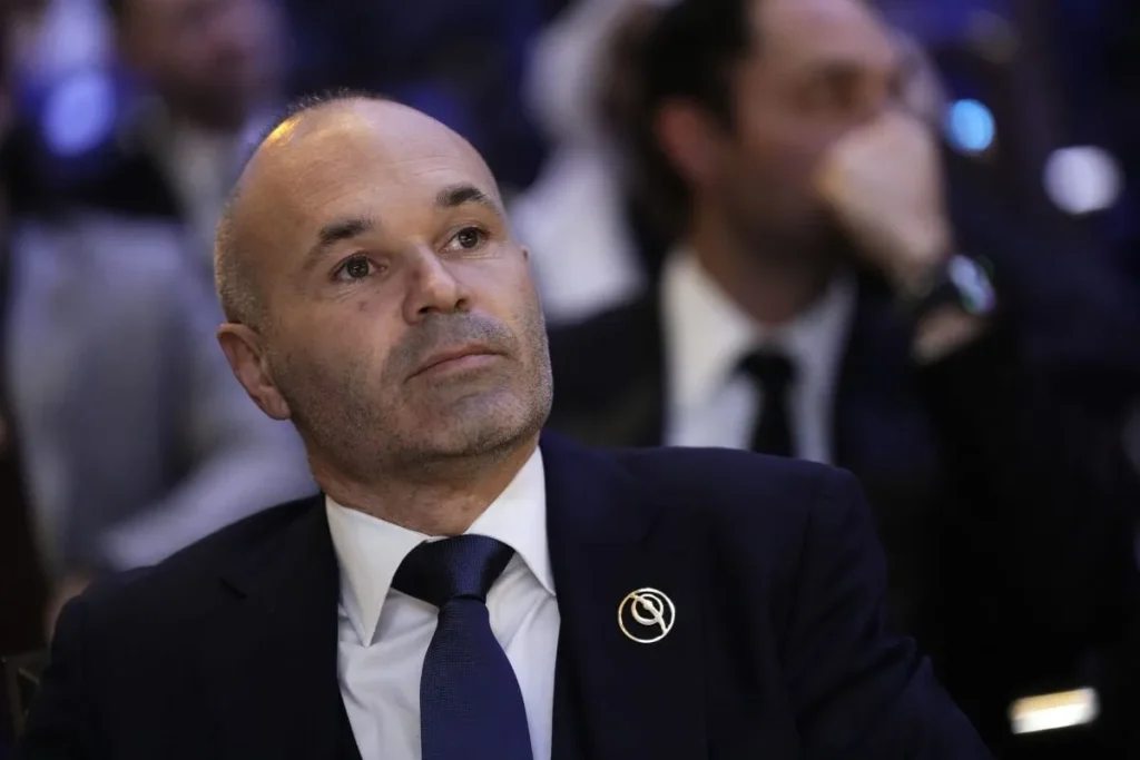 أسطورة منتخب إسبانيا لكرة القدم ونجم برشلونة السابق أندريس إنييستا